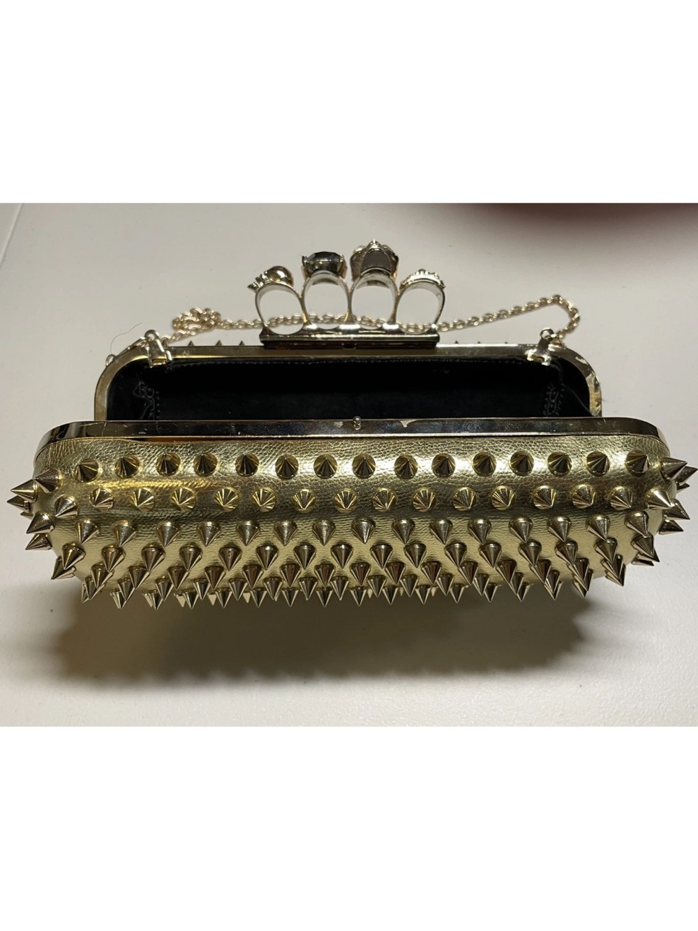 Edgy style Gold Spike Evening Clutch/ crossbody bag with skull knuckle handle - Picture 4 of 13